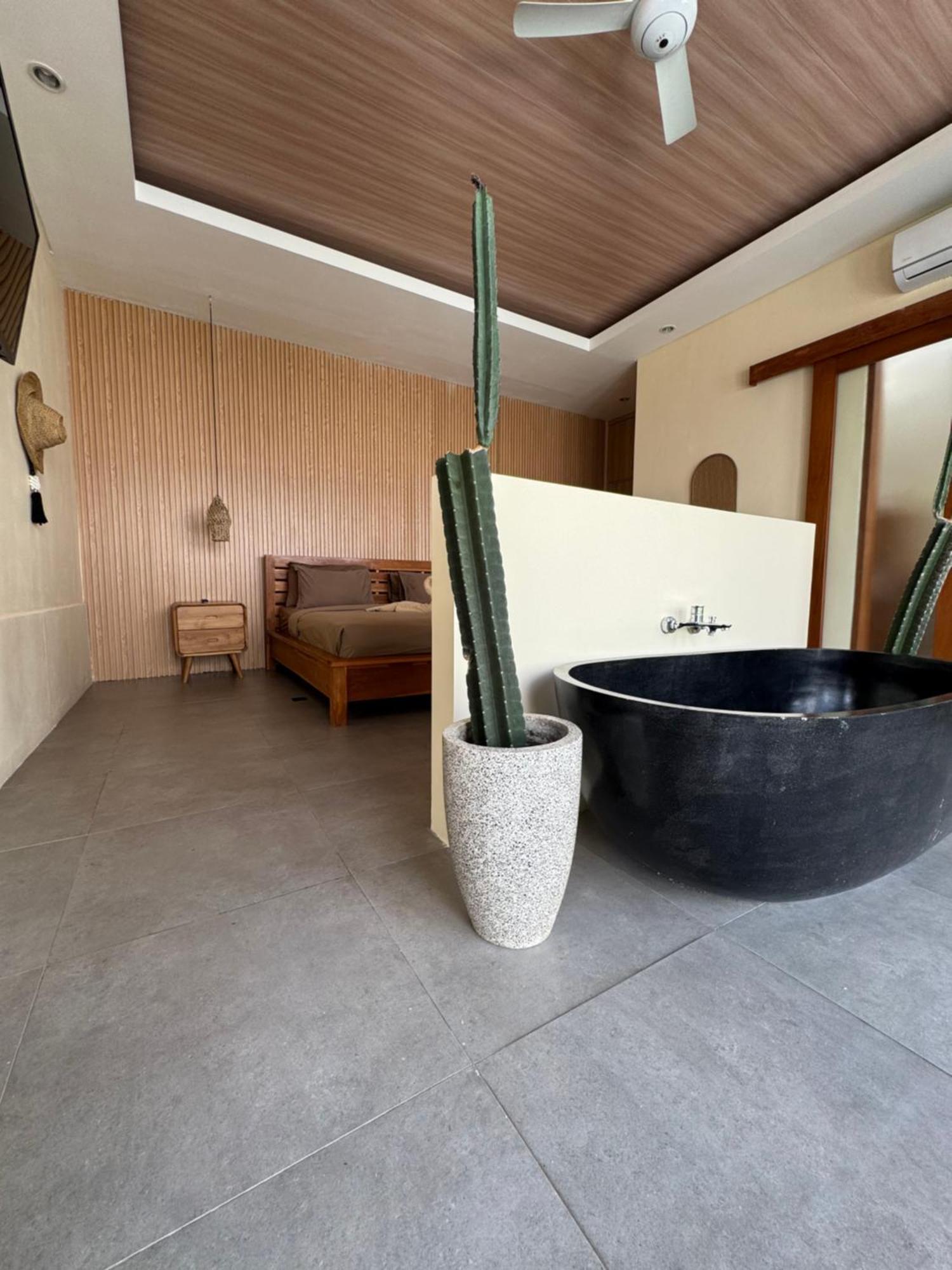 Kiki Village Bathtub Canggu Exterior foto